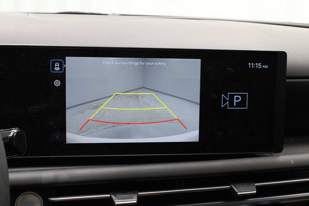 Used 2025 Hyundai Tucson SE FWD image 2