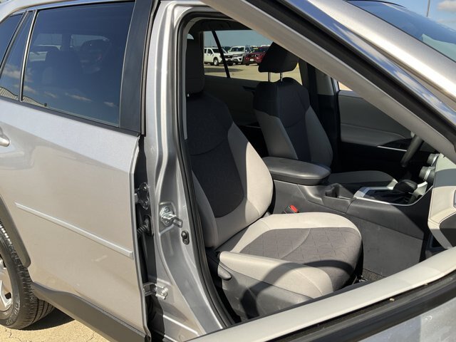 Used 2024 Toyota RAV4 XLE FWD image 18
