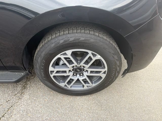 Certified 2025 Ford Expedition Active AWD/4WD image 38