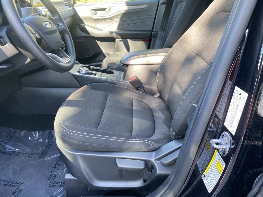 Certified 2025 Ford Escape Active FWD image 19