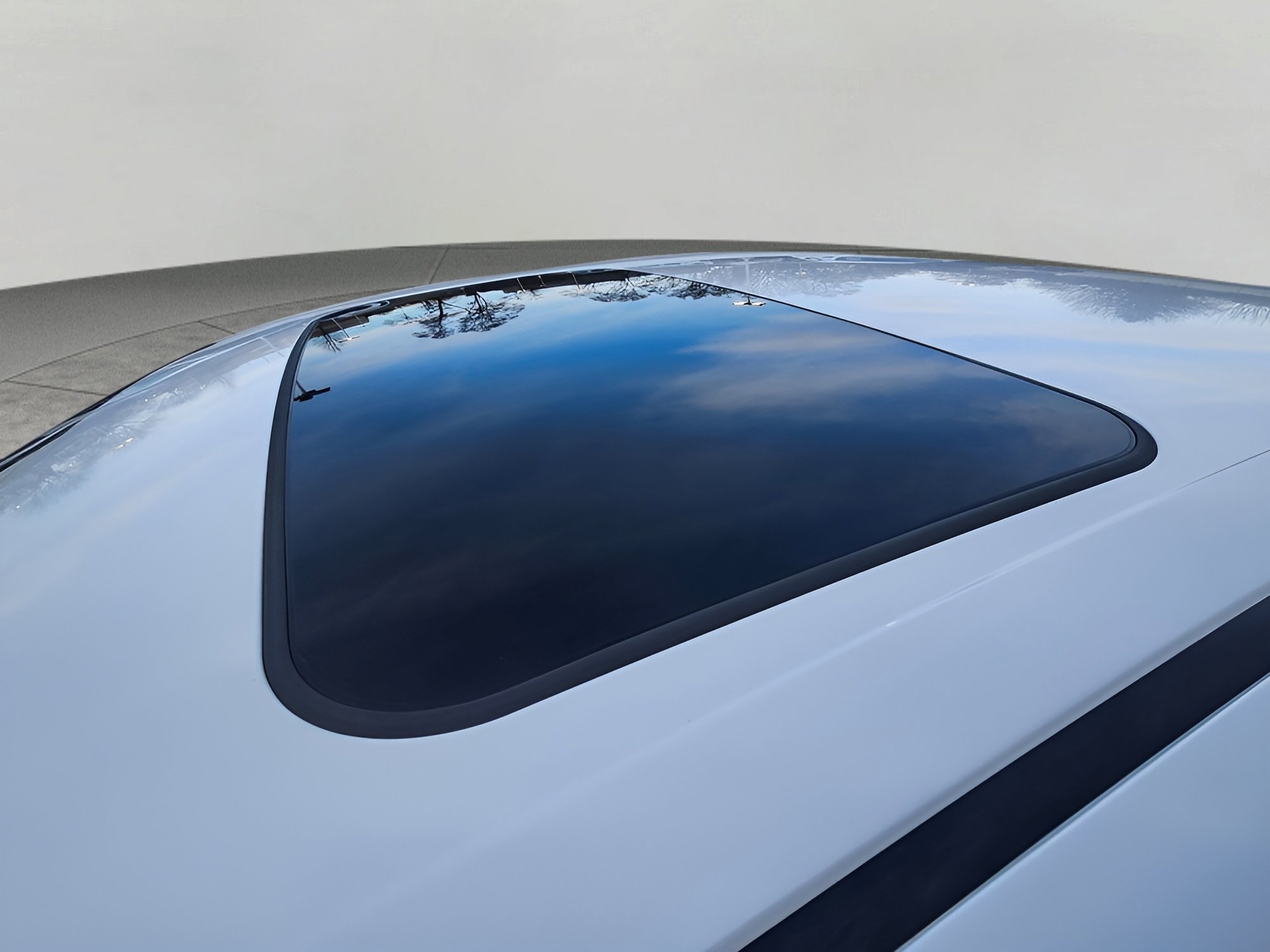 Used 2018 Toyota Camry SE w/ Moonroof Package image 11