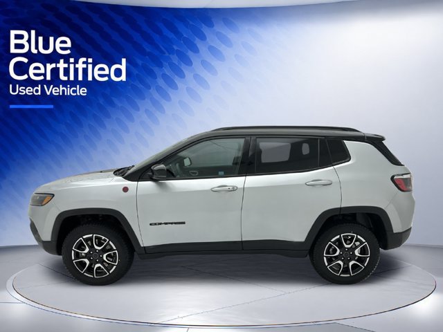 Used 2025 Jeep Compass Trailhawk AWD/4WD image 8