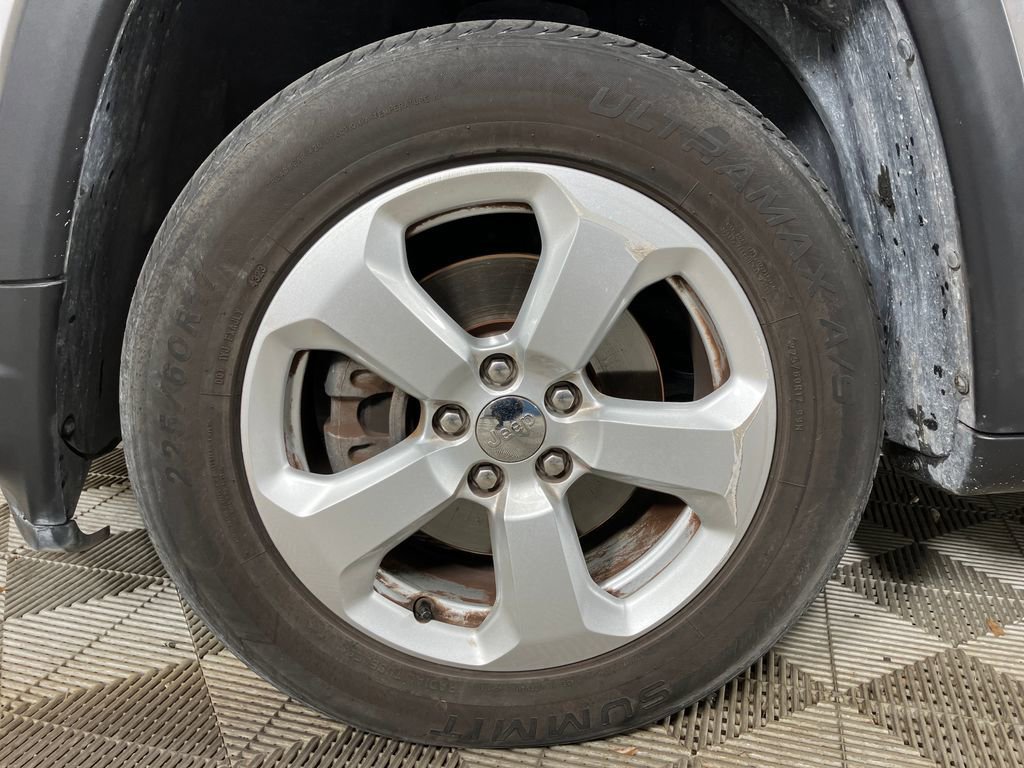 Used 2019 Jeep Compass Latitude image 16