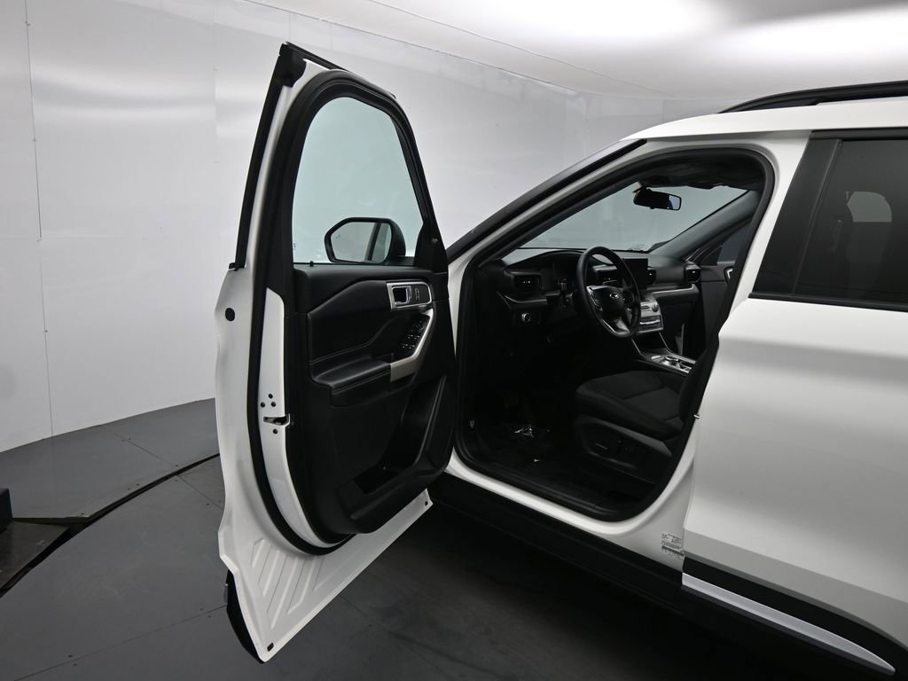 Certified 2022 Ford Explorer XLT image 36