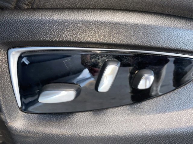 Used 2019 Cadillac Escalade Luxury image 22