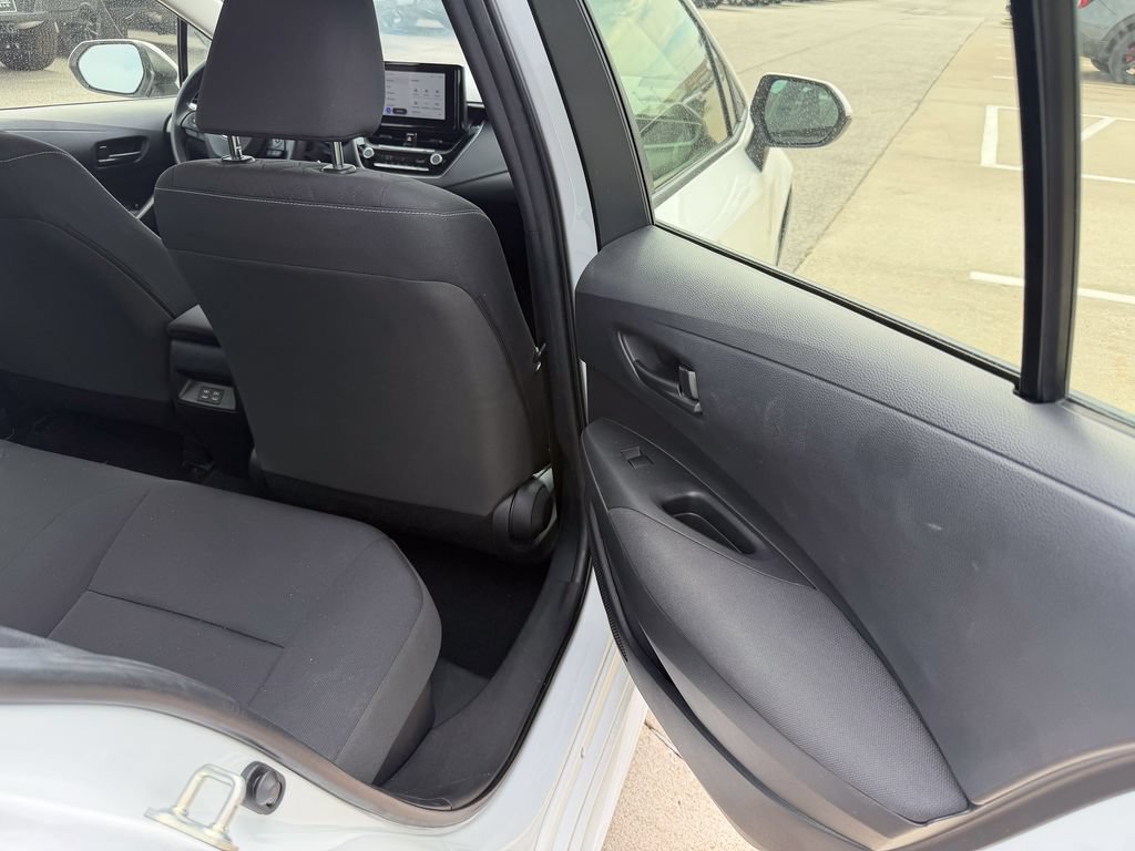 Used 2025 Toyota Corolla LE FWD image 15