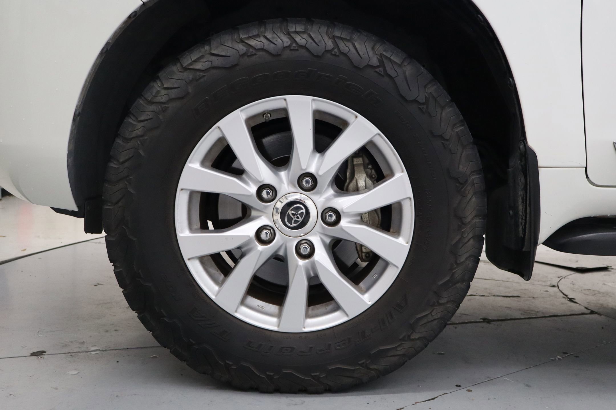 Used 2020 Toyota Land Cruiser AWD/4WD image 12