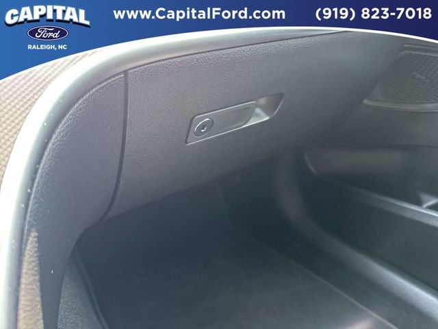 Used 2025 Mercedes-Benz C 300 4MATIC Sedan image 28