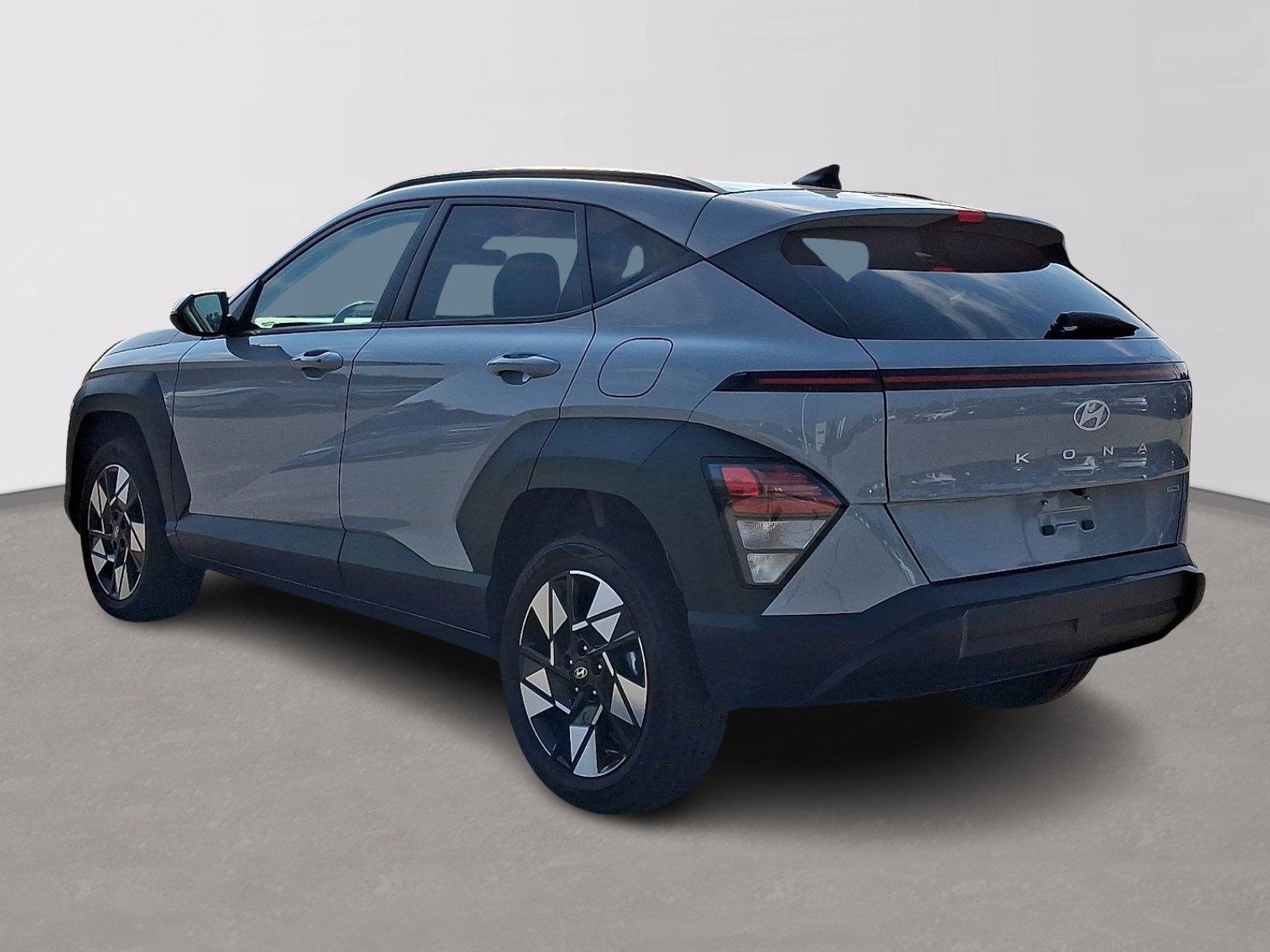 Used 2024 Hyundai Kona SEL AWD/4WD image 4