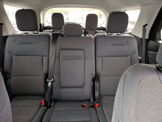 Certified 2025 Ford Explorer Active AWD/4WD image 13