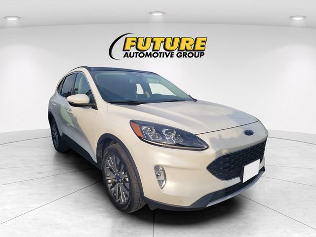 Certified 2020 Ford Escape Titanium w/ Titanium Premium Package 2.0 AWD/4WD image 1