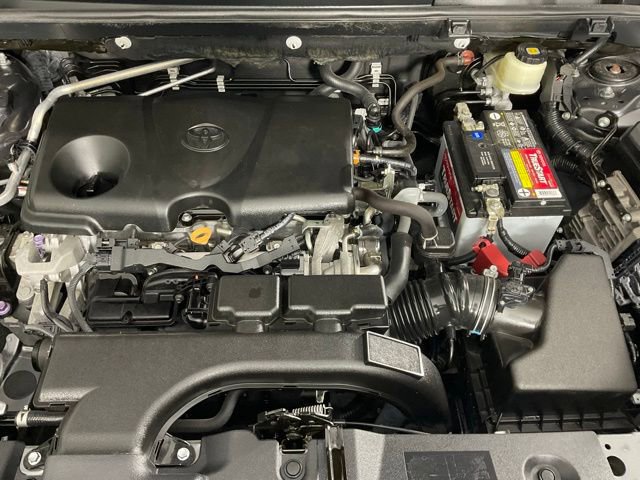 Used 2020 Toyota RAV4 LE image 9