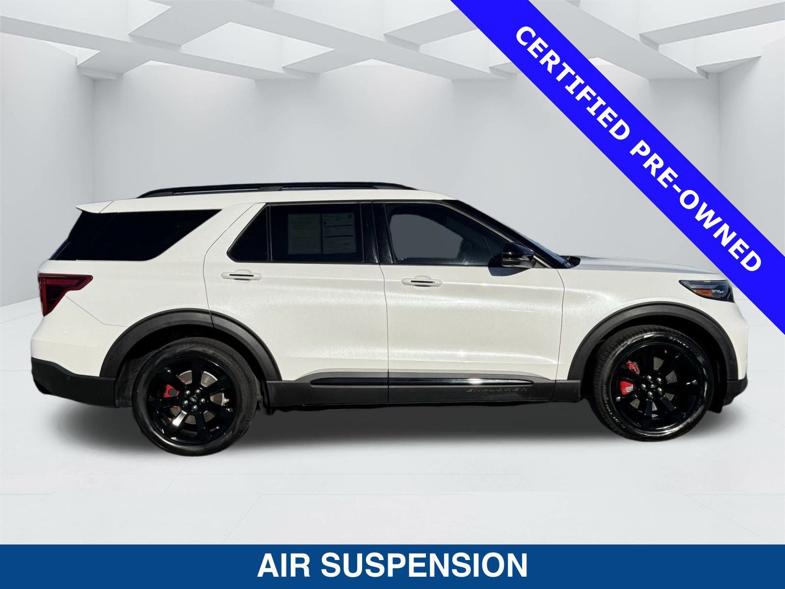 Certified 2020 Ford Explorer ST w/ ST Street Pack image 5