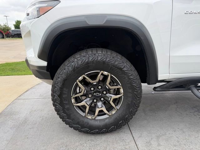 Used 2024 Chevrolet Colorado ZR2 w/ Technology Package image 6