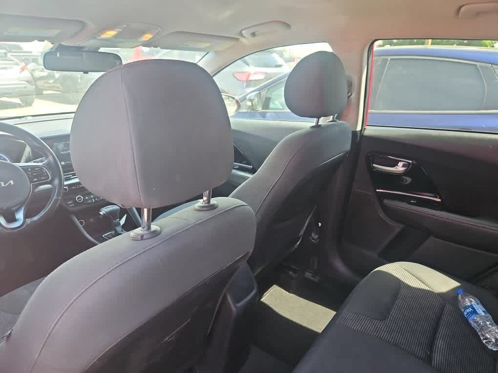 Used 2022 Kia Niro LXS FWD image 11