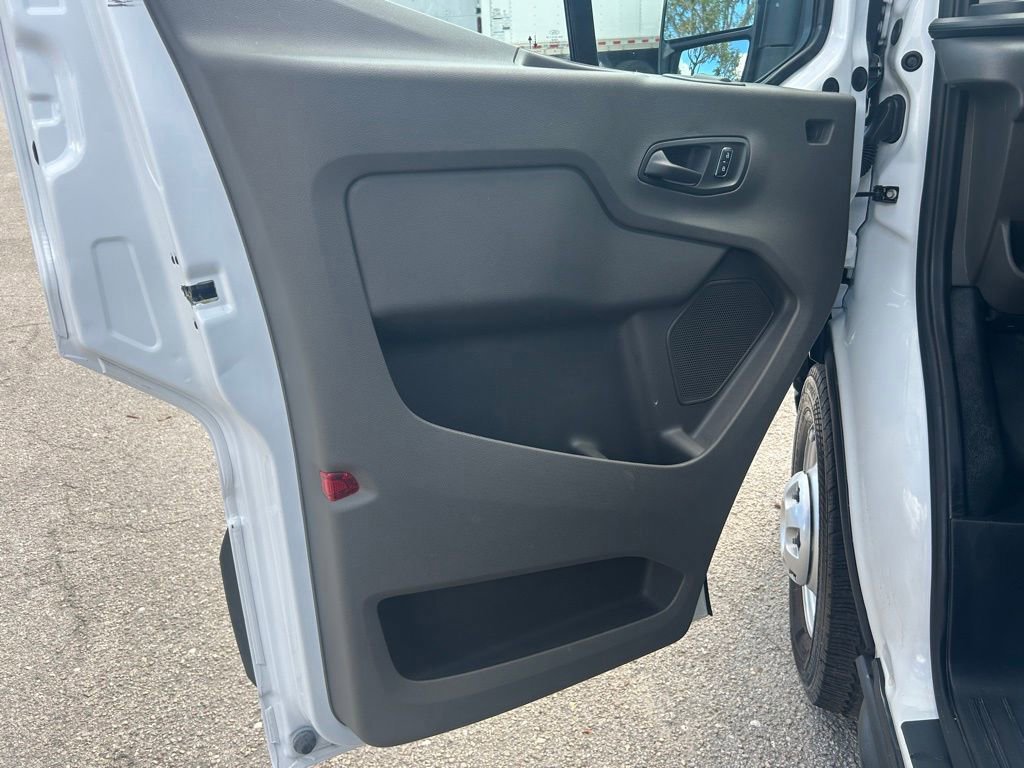 Certified 2024 Ford Transit 350 Low Roof image 33