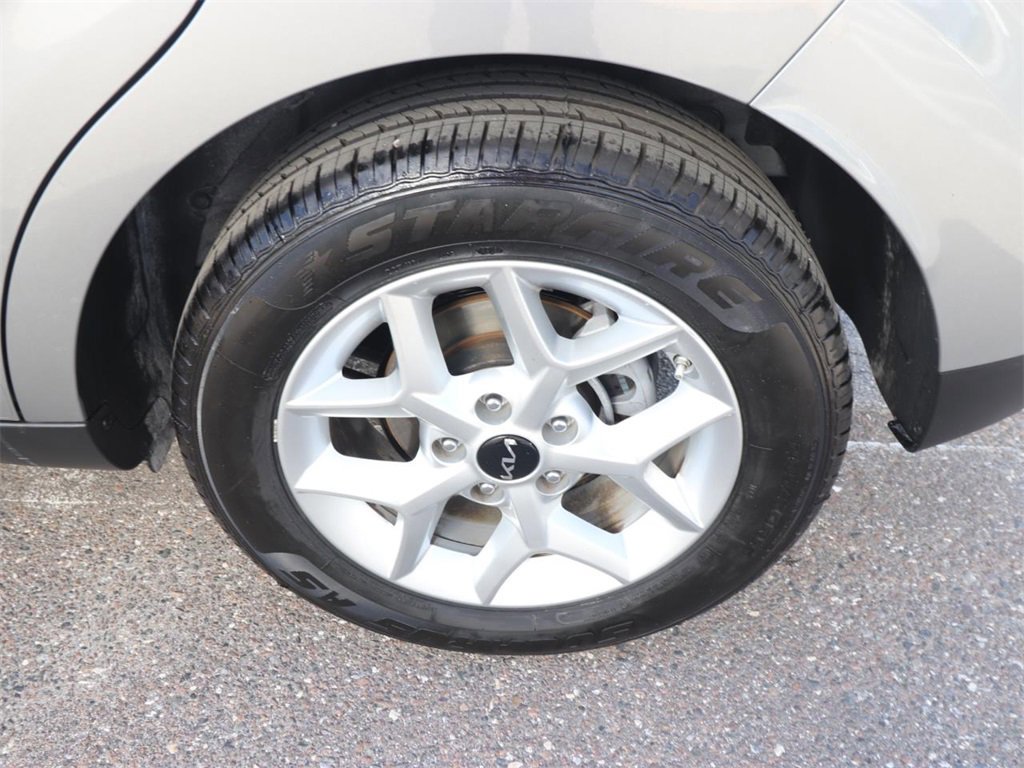 Used 2025 Kia Soul LX w/ LX Technology Package image 13