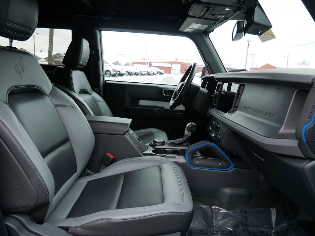 Certified 2024 Ford Bronco Black Diamond image 8