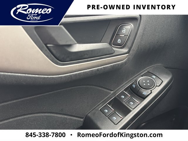 Certified 2022 Ford Escape SE w/ Cold Weather Package AWD/4WD image 24