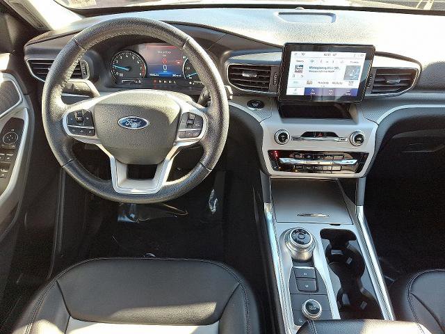 Certified 2022 Ford Explorer XLT w/ Equipment Group 202A image 13