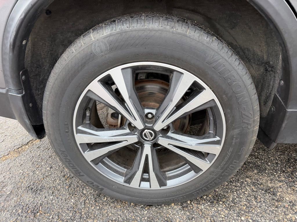 Used 2018 Nissan Rogue SL AWD/4WD image 34
