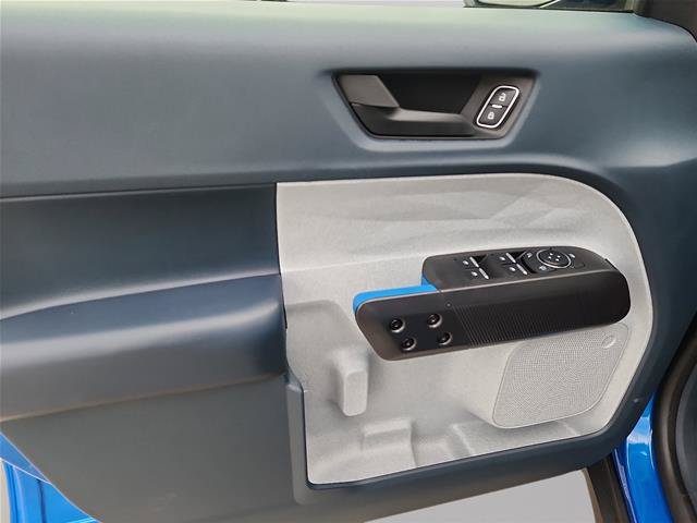 Certified 2025 Ford Maverick XLT FWD image 10