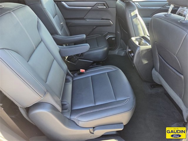 Used 2024 GMC Acadia Elevation image 15