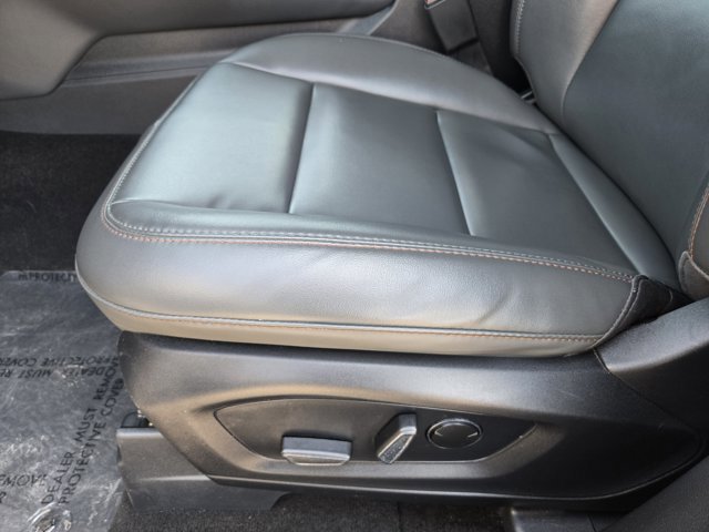 Certified 2025 Ford Explorer Active w/ Active Comfort Package AWD/4WD image 19
