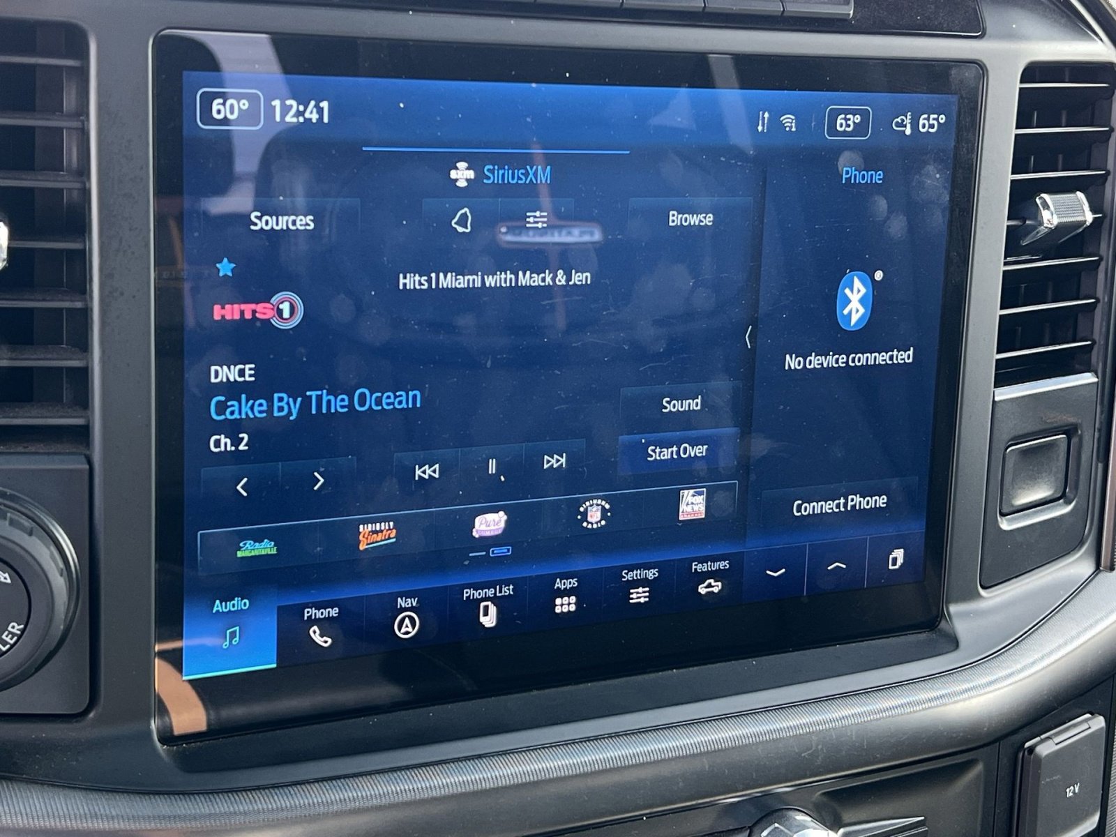 Certified 2023 Ford F150 Platinum w/ Equipment Group 701A High image 18