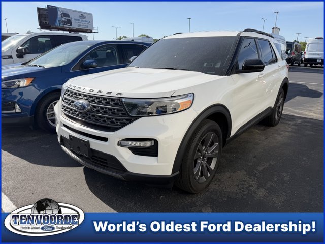 Certified 2023 Ford Explorer XLT w/ Equipment Group 202A AWD/4WD image 1