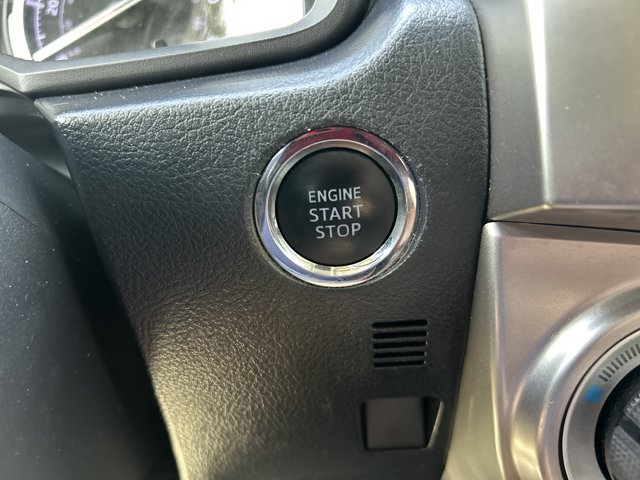 Used 2021 Toyota 4Runner Limited AWD/4WD image 35