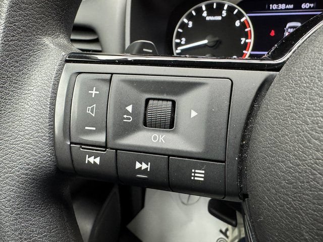 Used 2023 Nissan Rogue SV AWD/4WD image 15