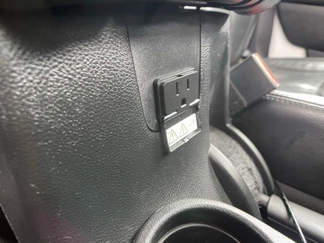 Used 2017 Jeep Wrangler Unlimited Sahara AWD/4WD image 27