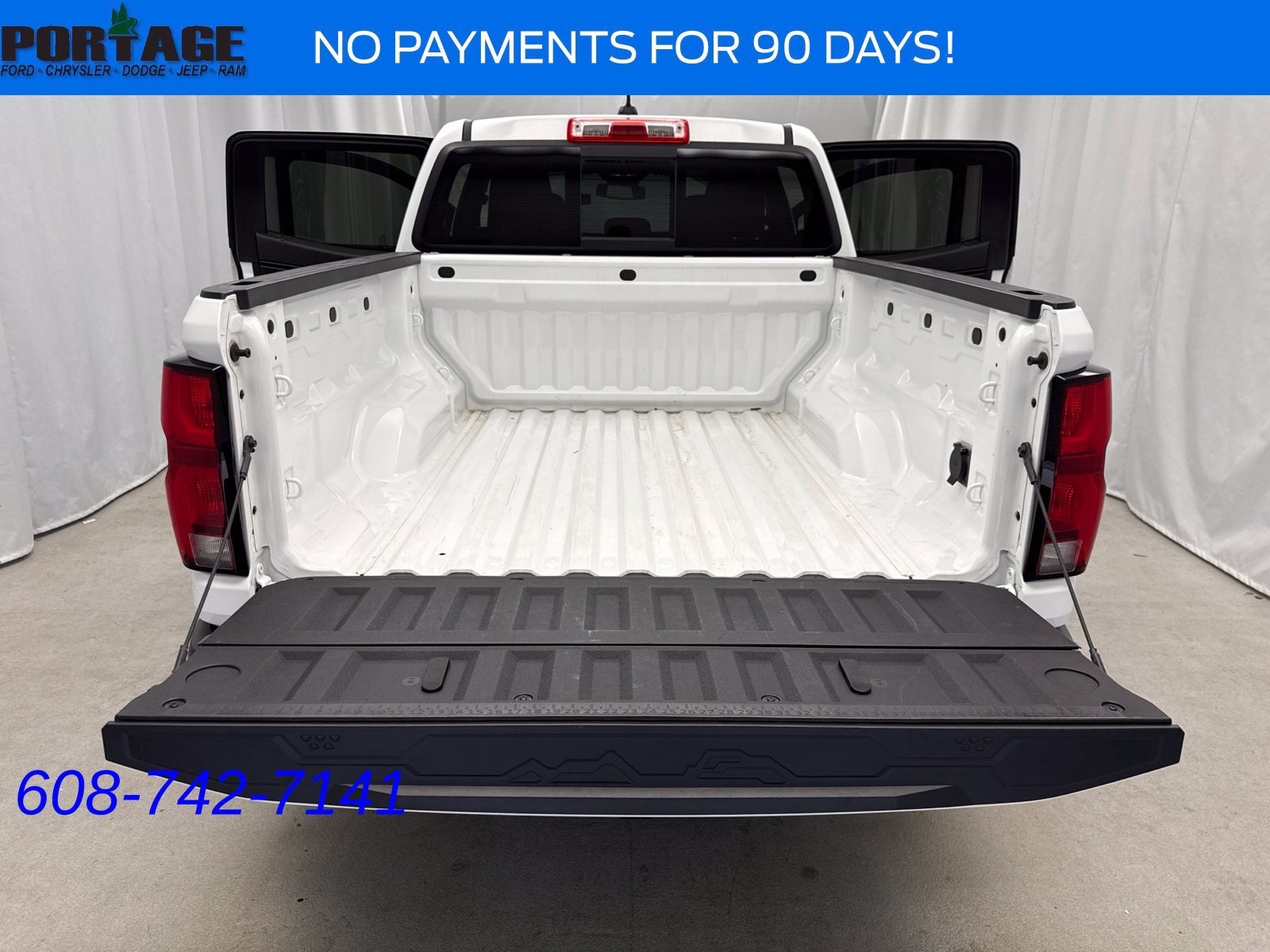 Used 2024 Chevrolet Colorado Z71 w/ Z71 Convenience Package 2 AWD/4WD image 38