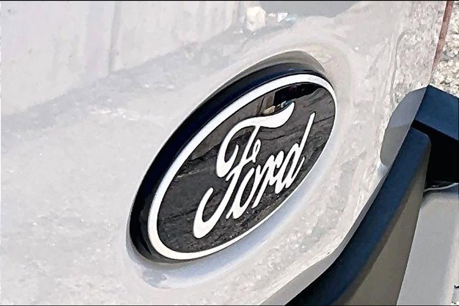 Certified 2026 Ford Transit 250 Low Roof RWD image 31