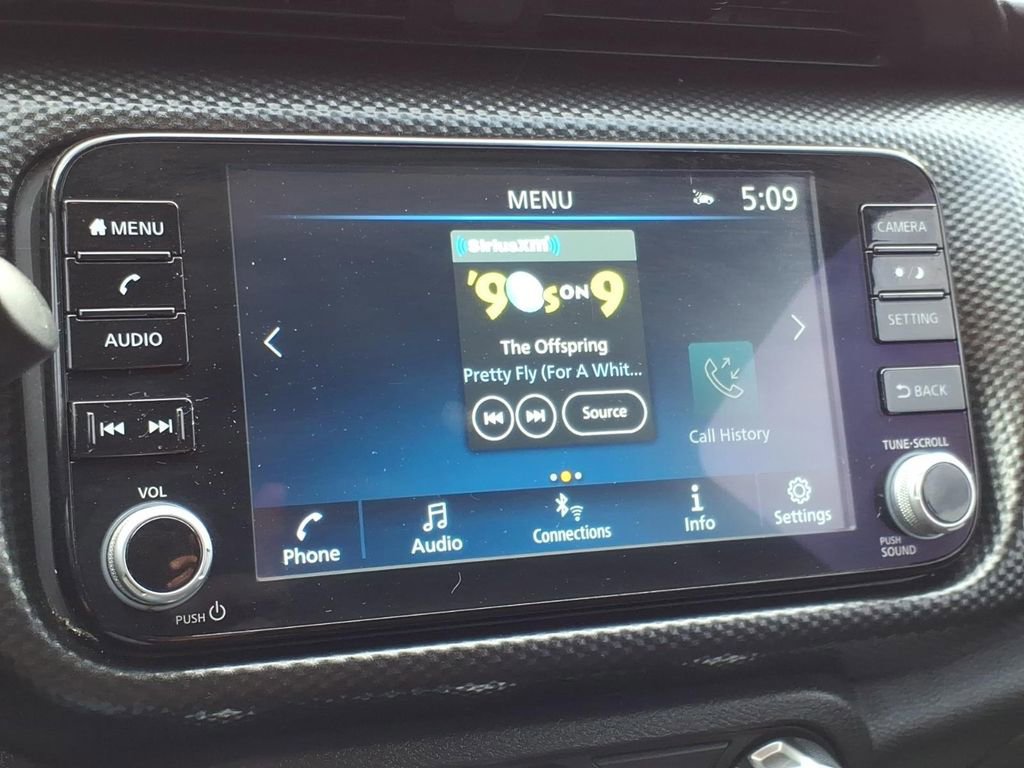 Used 2024 Nissan Kicks SV image 17