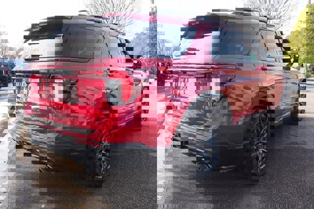 Certified 2025 Ford Explorer ST image 5