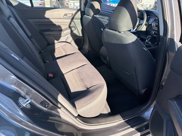 Used 2025 Nissan Altima 2.5 SV FWD image 17