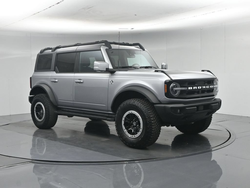 Certified 2023 Ford Bronco Outer Banks w/ Sasquatch Package AWD/4WD image 7
