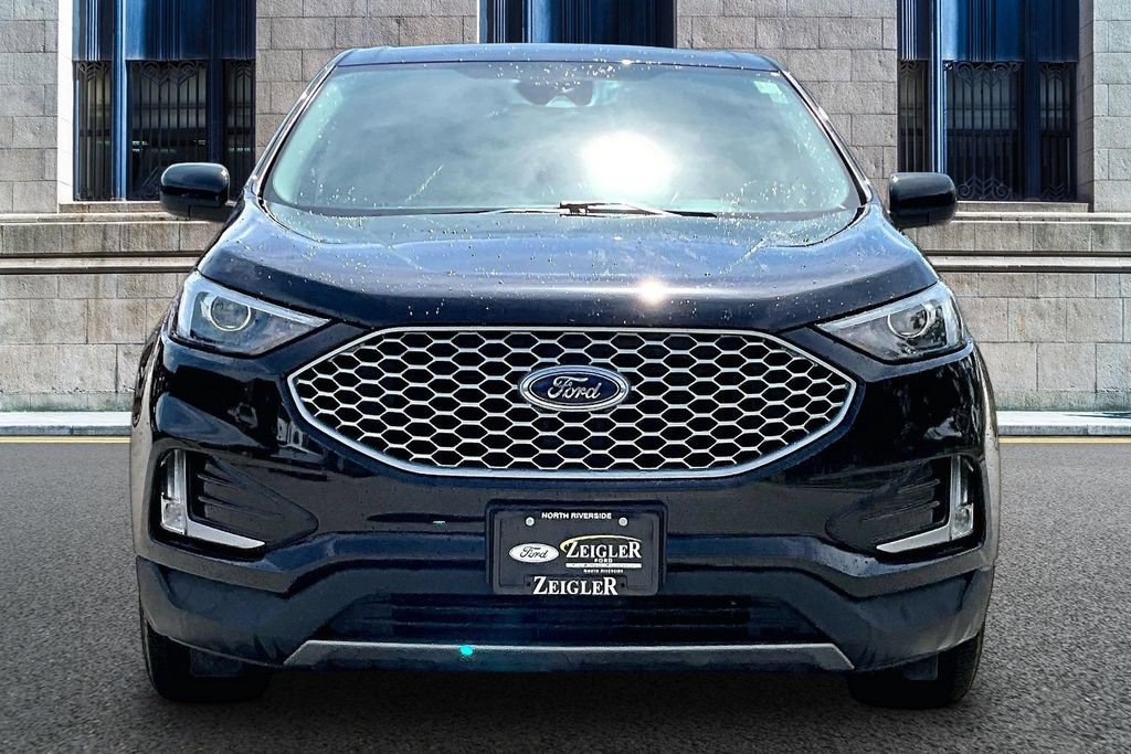 Certified 2023 Ford Edge SEL w/ Convenience Package AWD/4WD image 3