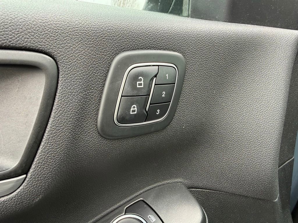 Certified 2023 Ford Escape Platinum w/ Premium Technology Package image 14