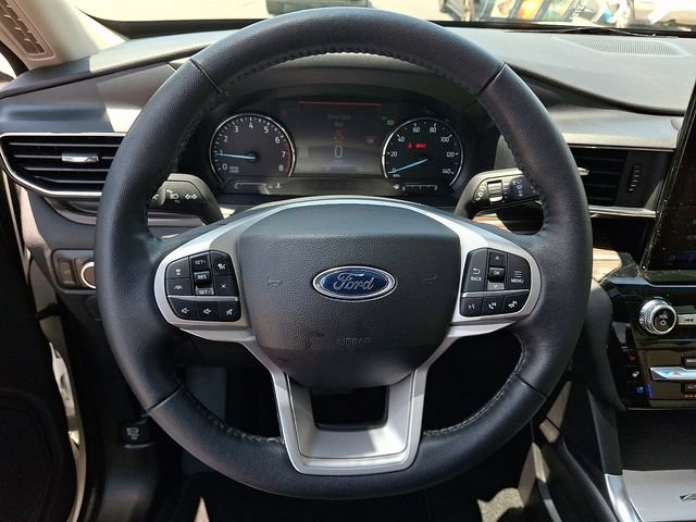 Certified 2024 Ford Explorer Limited w/ Limited Technology Package RWD image 14
