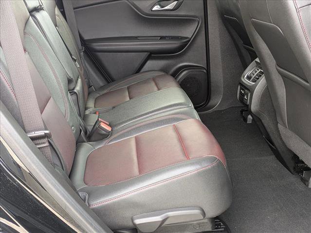 Used 2022 Chevrolet Blazer RS w/ Enhanced Convenience Package FWD image 17