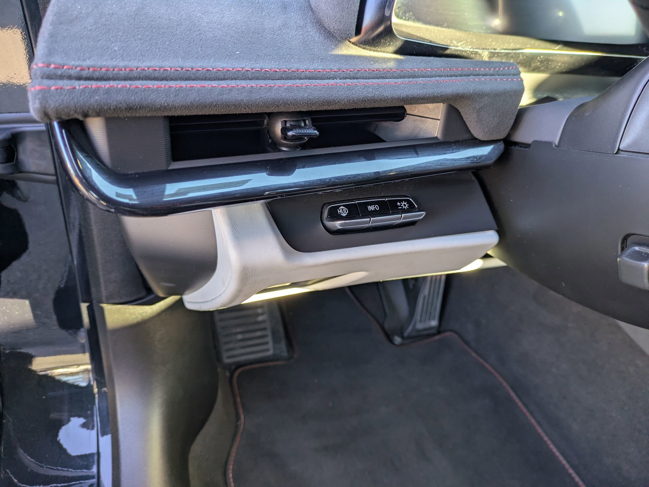 Used 2023 Chevrolet Corvette 3LT w/ Z51 Performance Package image 17