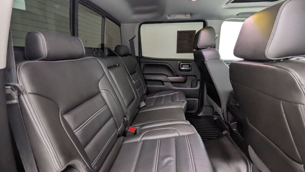 Used 2019 GMC Sierra 2500 Denali w/ Suspension Package, Off-Road AWD/4WD image 38
