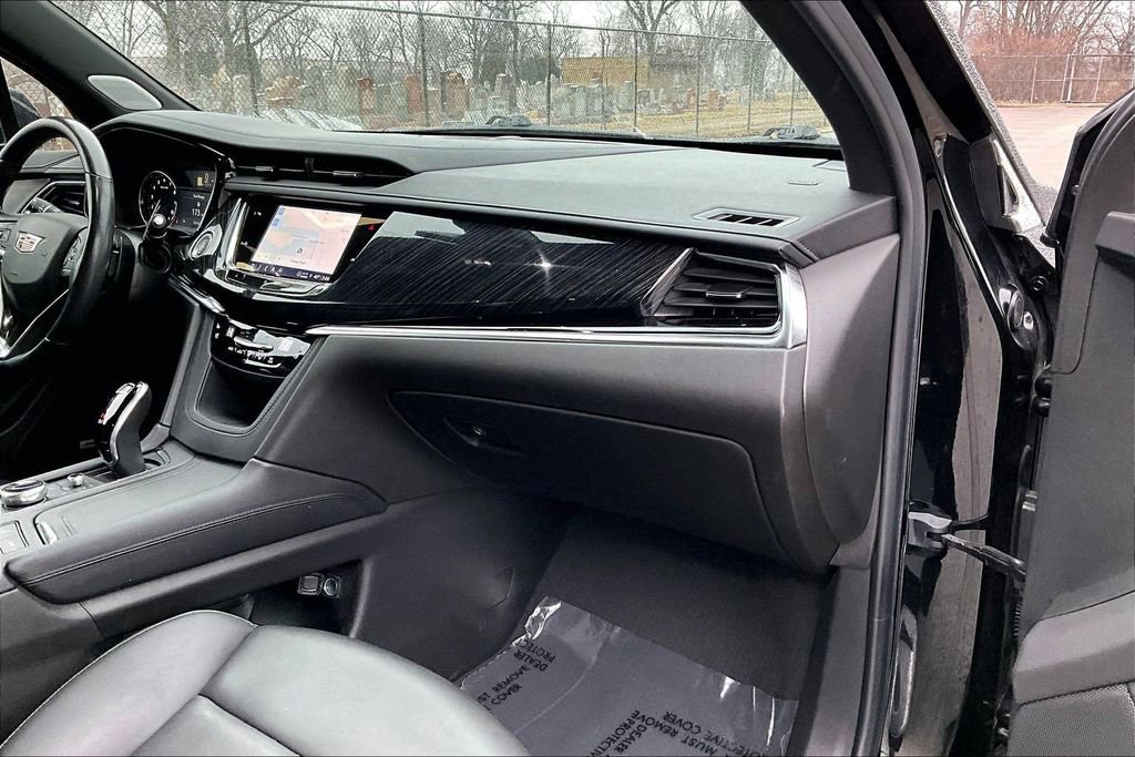 Used 2021 Cadillac XT6 Premium Luxury image 15