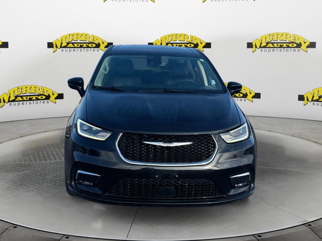 Used 2024 Chrysler Pacifica Limited FWD image 9