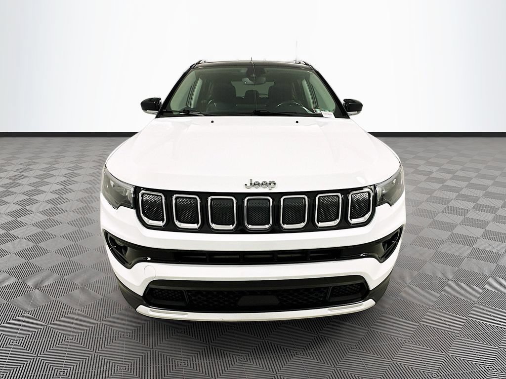 Used 2022 Jeep Compass Limited w/ Sun and Sound Group AWD/4WD image 3