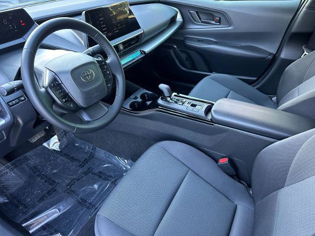 Used 2024 Toyota Prius LE image 9
