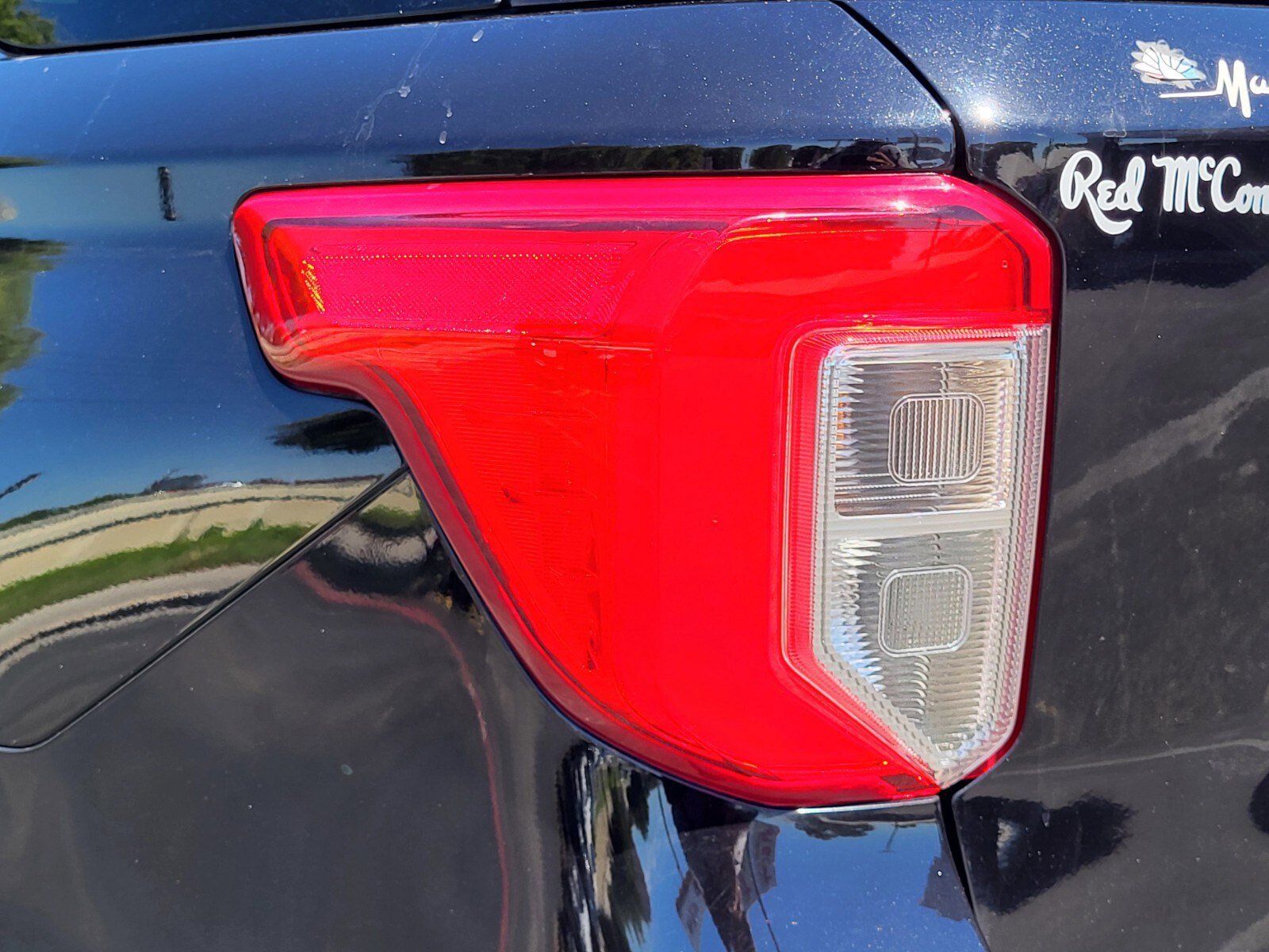 Certified 2022 Ford Explorer XLT w/ Equipment Group 202A AWD/4WD image 10